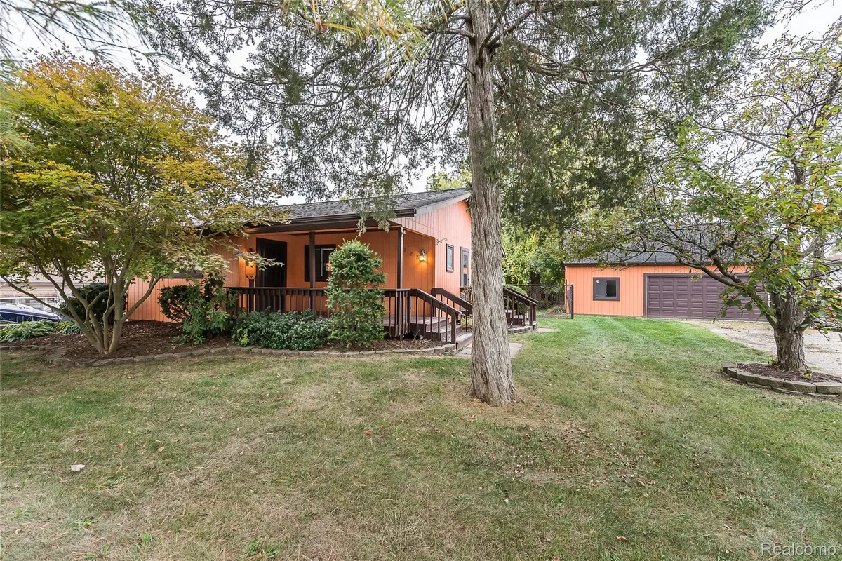 1223 Boulevard DR, Howell, MI 48843