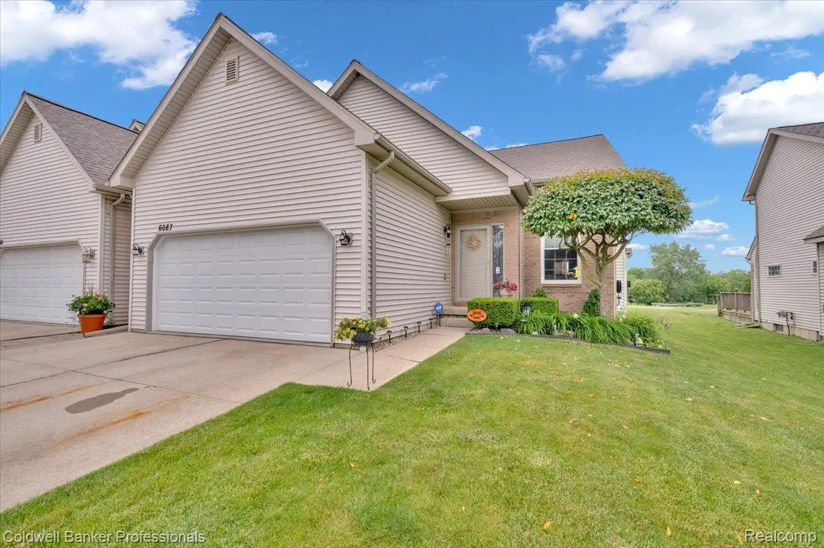 6087 Davison RD, Burton, MI 48509