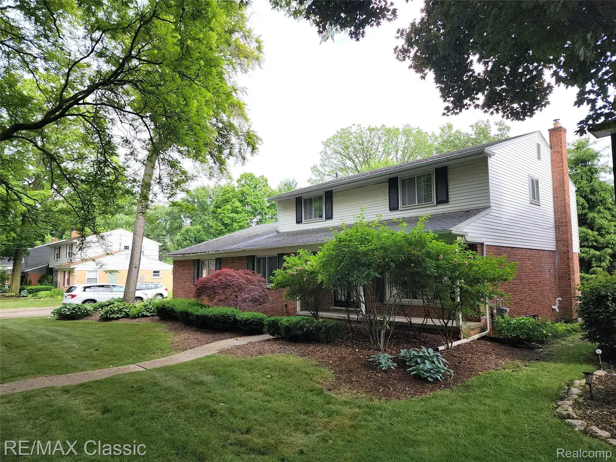 232 Edmund AVE, Royal Oak, MI 48073