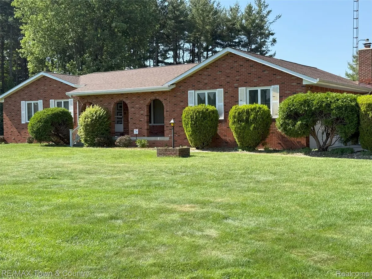 5070 W Farrand RD, Vienna Charter Township, MI 48420