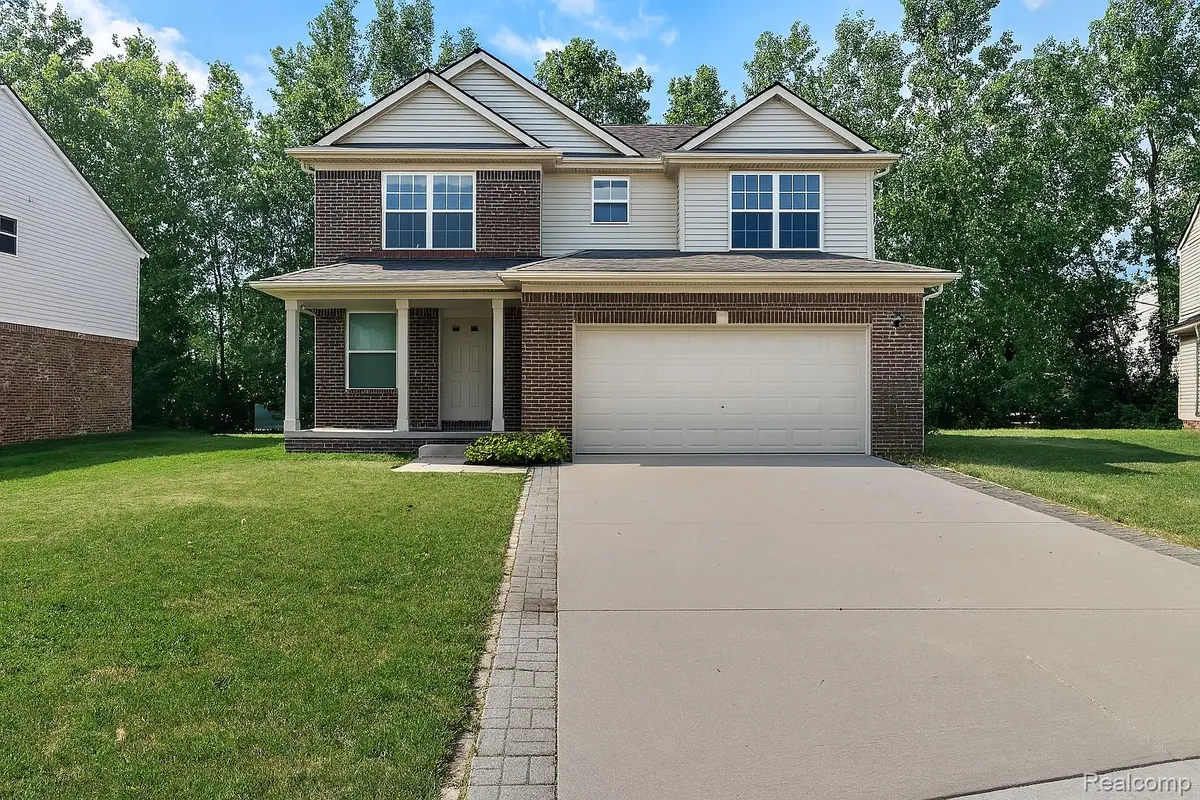 39115 Huron Pkwy, Westland, MI 48185