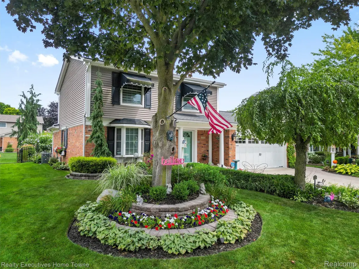 14939 Congress DR, Sterling Heights, MI 48313