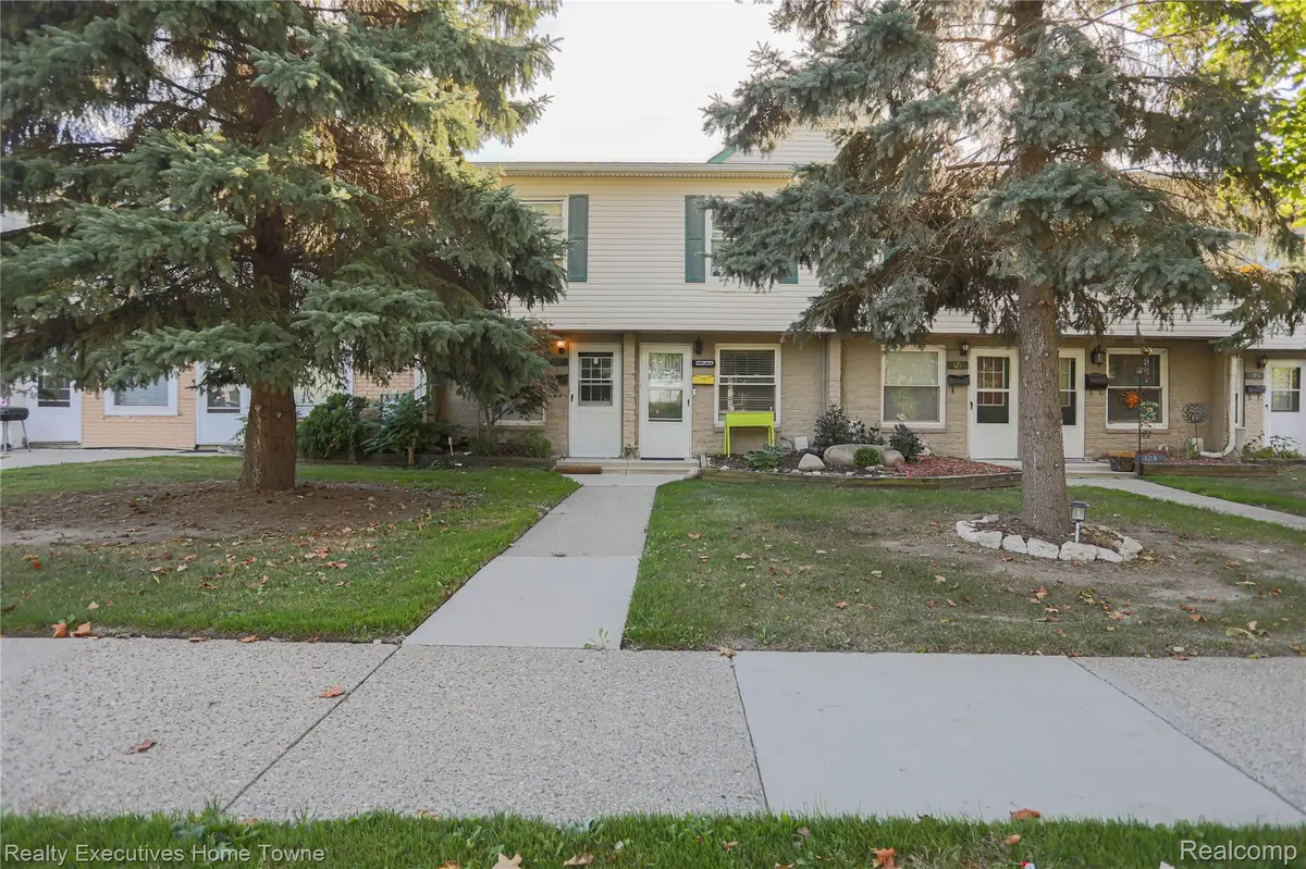 119 Floral AVE, Mt. Clemens, MI 48043