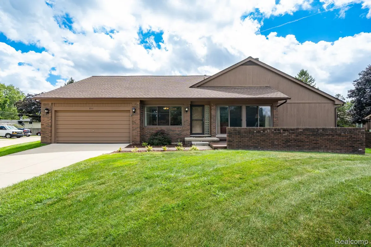 8341 Clay CT, Sterling Heights, MI 48313