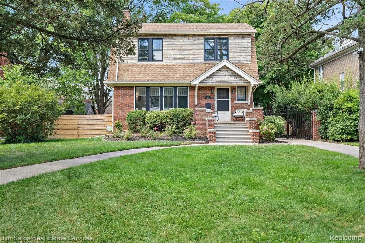 1447 Balfour ST, Grosse Pointe, MI 48230