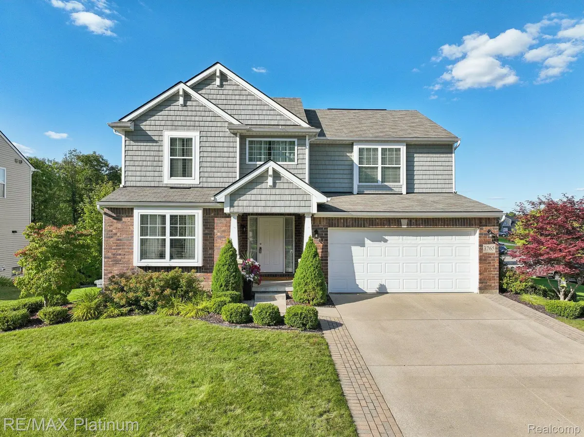 3765 Silver Charm LN, Oceola Township, MI 48843