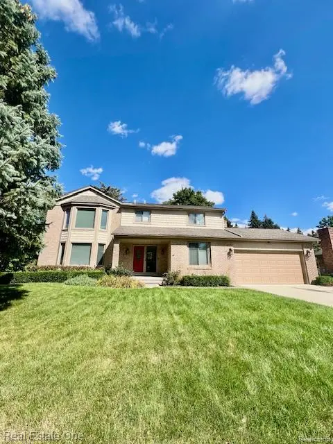 5158 Allison DR, Troy, MI 48085