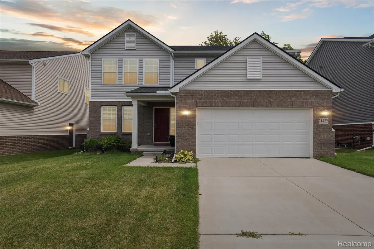 21422 Navarra DR, South Lyon, MI 48178