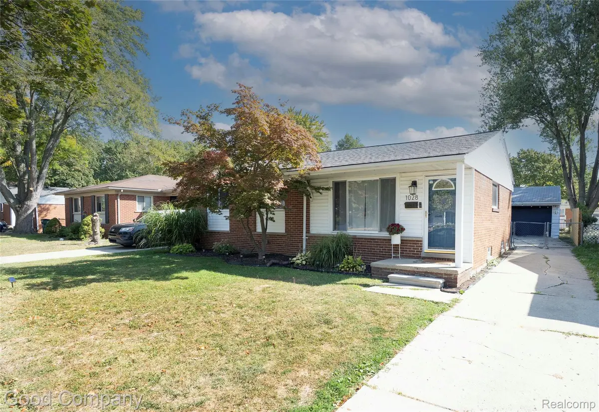 1028 N Kenwood AVE, Royal Oak, MI 48067