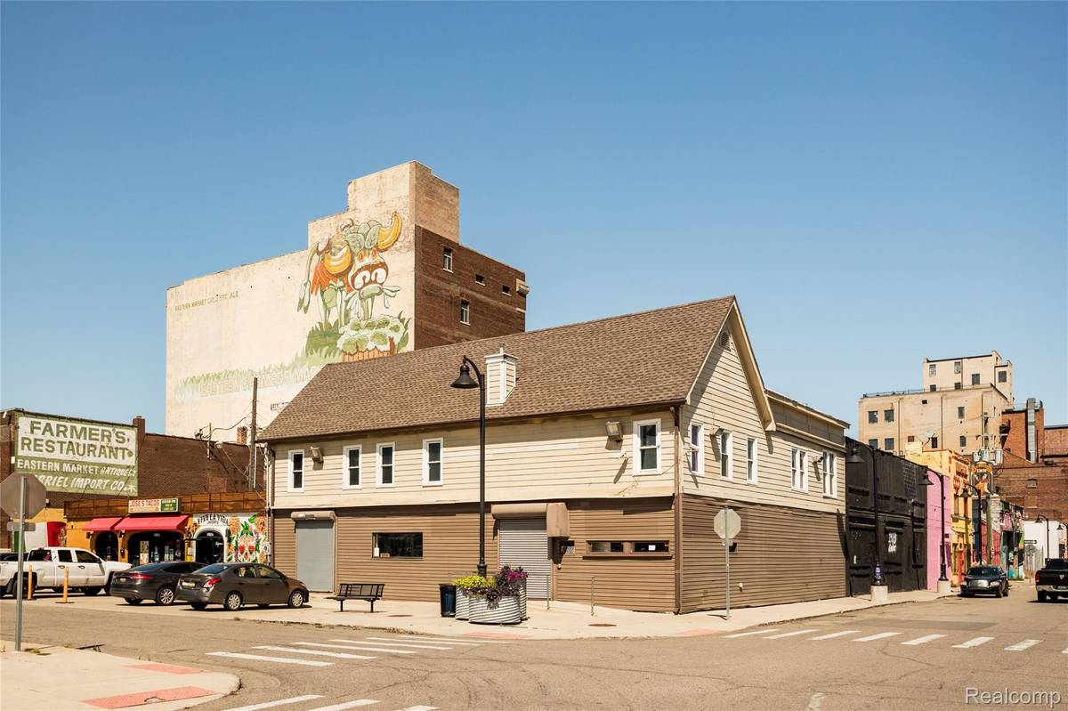 2504 Market ST, Detroit, MI 48207