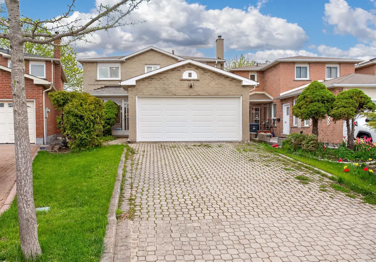 9 Montague PL, Toronto E05, ON M1W 3V5