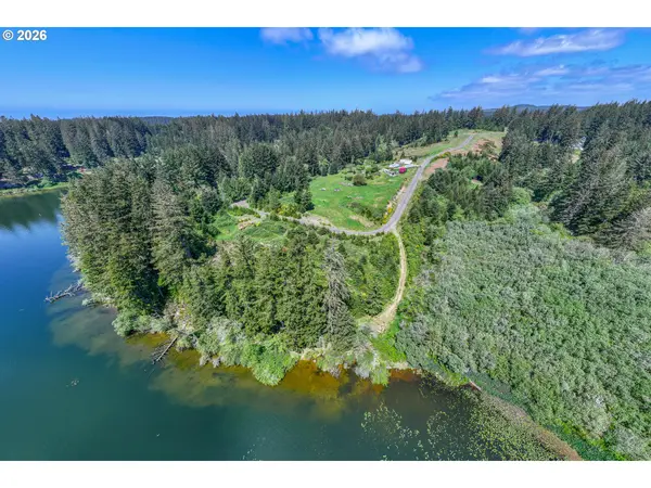 83615 Clear Lake RD #13, Florence, OR 97439
