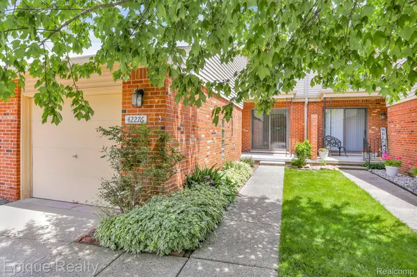 42276 Lochmoor ST #56, Clinton Charter Township, MI 48038