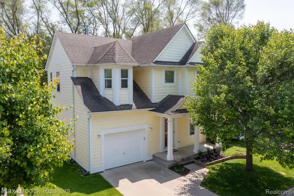 57296 Curtis ST, Washington Township, MI 48094