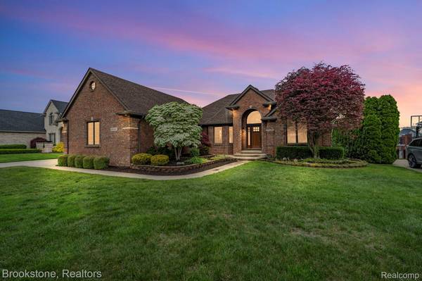 26569 Autumn Lake DR, Chesterfield Township, MI 48051