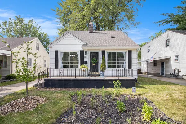 2210 Sprague AVE, Royal Oak, MI 48067
