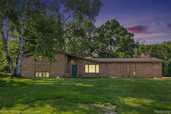 2337 Blockton RD, Rochester Hills, MI 48306