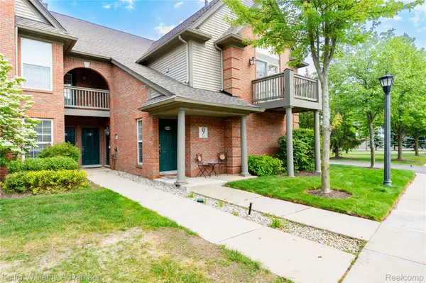 28498 Carlton Way DR,  Novi,  MI 48377