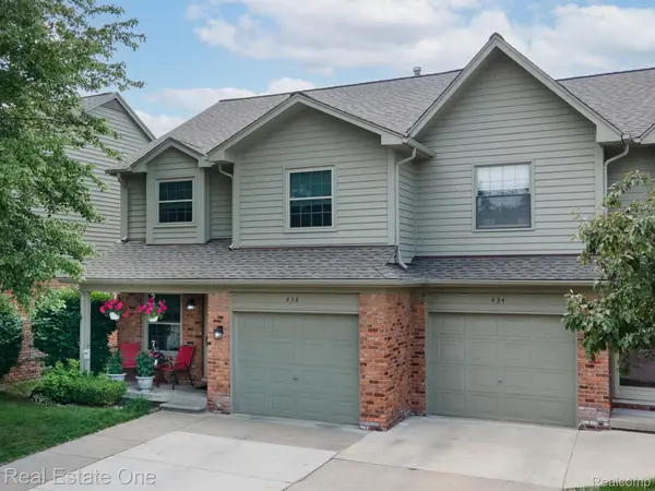 438 Oakgrove CT, Clawson, MI 48017