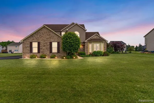 7190 Westminster CIR, Grand Blanc, MI 48439