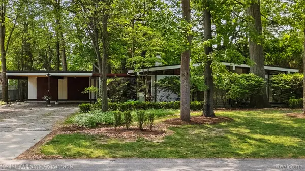 5959 Rosetta ST, Dearborn Heights, MI 48127