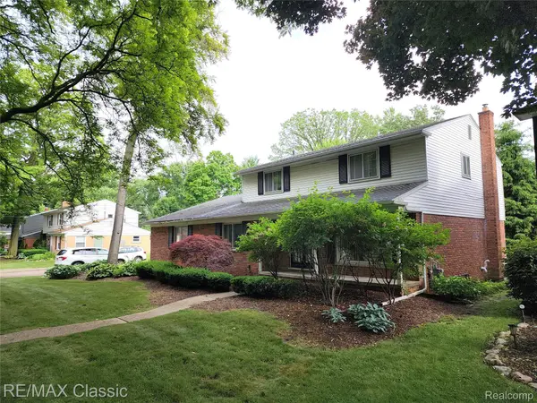 232 Edmund AVE,  Royal Oak,  MI 48073