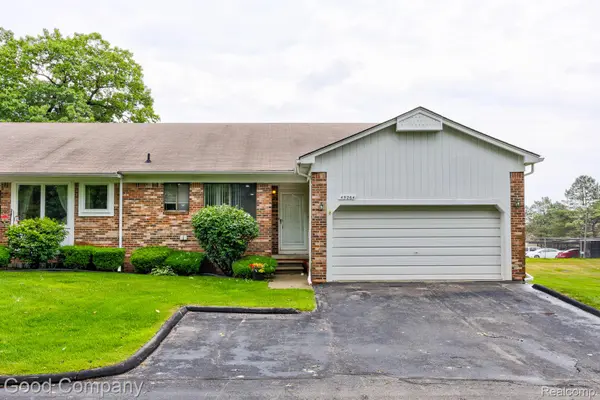 45264 Universal CT, Shelby Charter Township, MI 48317