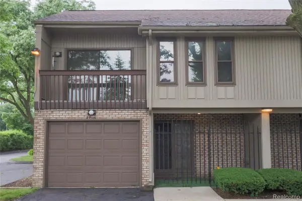 29116 Evergreen RD, Southfield, MI 48076