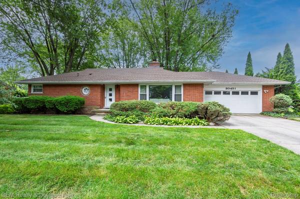 30451 Lyndon ST,  Livonia,  MI 48154