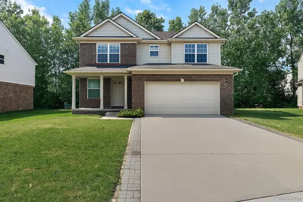 39115 Huron Pkwy, Westland, MI 48185