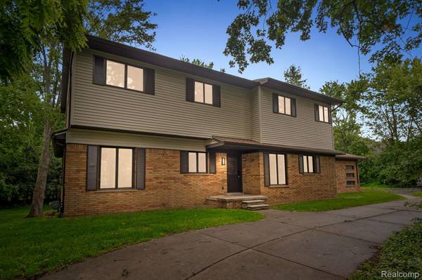 4866 Walnut Lake RD, Bloomfield Hills, MI 48301