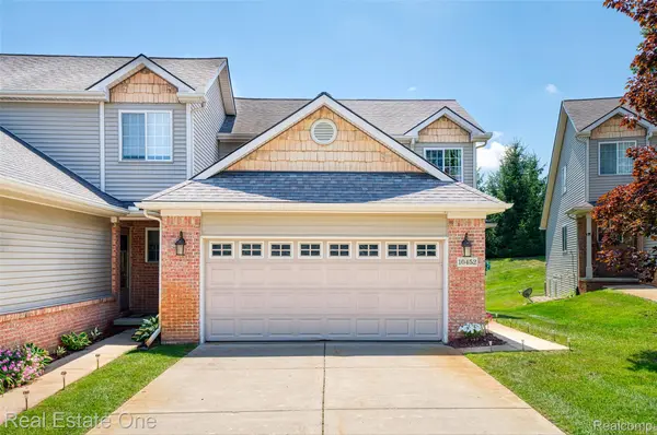 10452 Fawn Ridge TRL, Hartland Township, MI 48353
