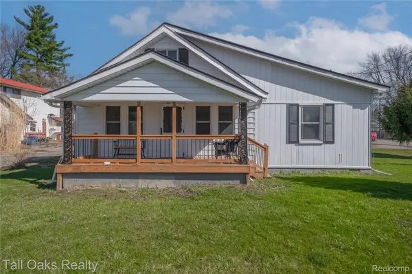 6123 Lapeer RD, Burton, MI 48509