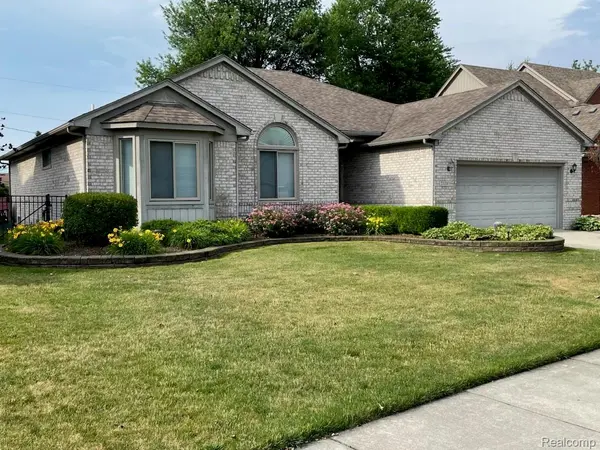 23287 Angel Park DR, Macomb Township, MI 48042
