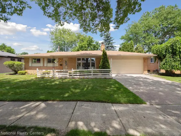 29620 Oakview ST, Livonia, MI 48154