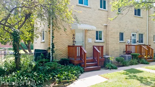 2099 E Maple RD, Birmingham, MI 48009