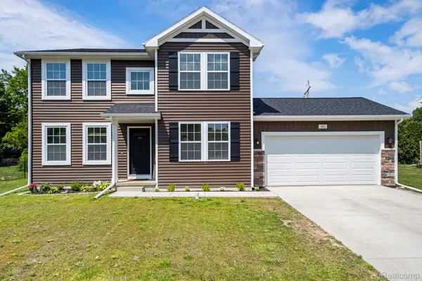 915 Village DR,  Davison,  MI 48423