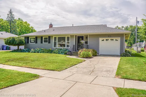 338 North DR, Davison, MI 48423