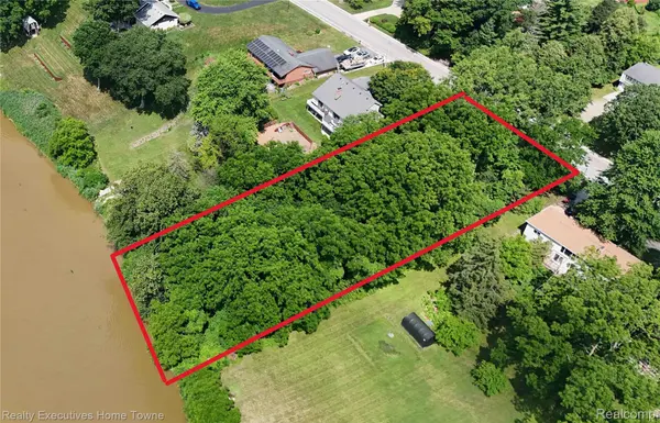 4363 North River RD, Fort Gratiot Charter Township, MI 48059