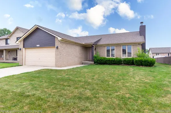 21637 Clifford DR, Macomb Township, MI 48044