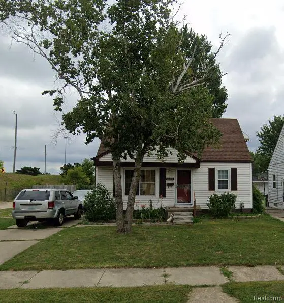 26828 Waldorf ST, Roseville, MI 48066