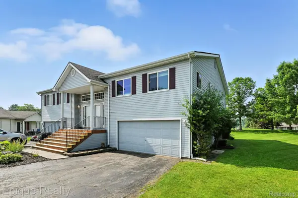 1133 Lakeview CIR, Grand Blanc, MI 48439