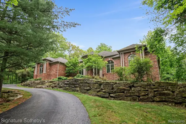 3967 Harmony Hills DR,  Addison Township,  MI 48370