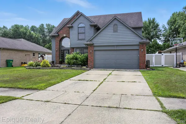31198 Rothbury WAY, Chesterfield Township, MI 48047