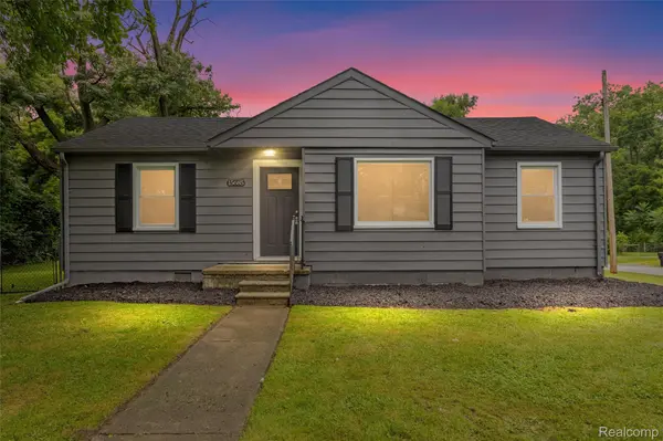 15685 Lenore,  Redford,  MI 48239