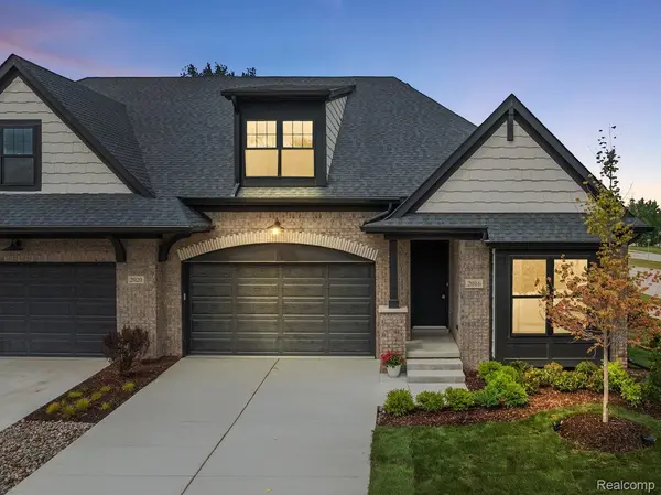 2016 Breckenridge CT #12, Rochester Hills, MI 48307