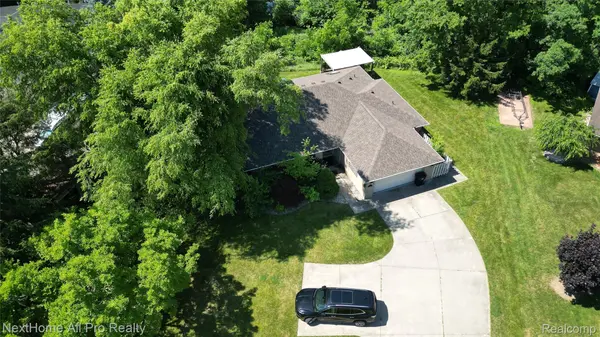 3 Lakeridge DR,  Adrian,  MI 49221