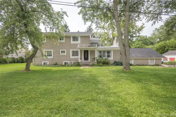 30853 Rockdale AVE, Farmington, MI 48336