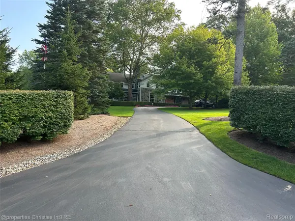 1290 Orchard Ridge RD, Bloomfield Hills, MI 48304