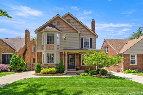 903 N Vernon ST, Dearborn, MI 48128
